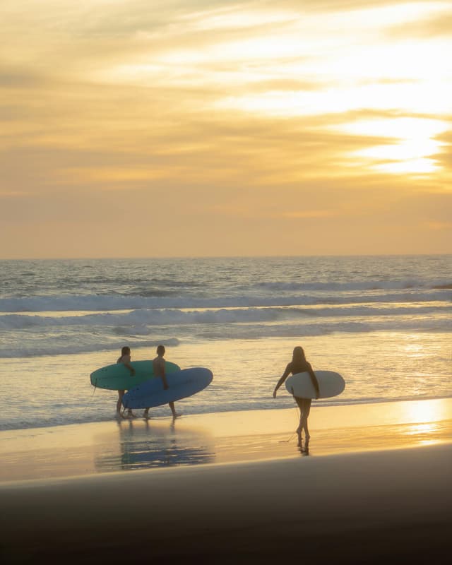 When Is the Best Time of Day to Surf?