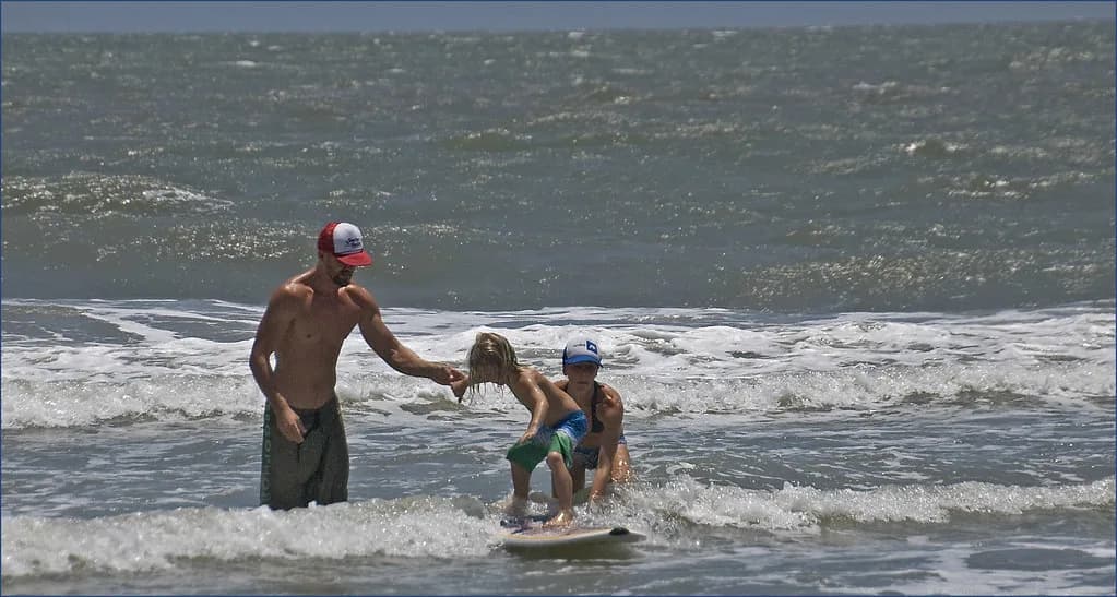 Can You Surf in South Carolina? Seasons, Spots & Water