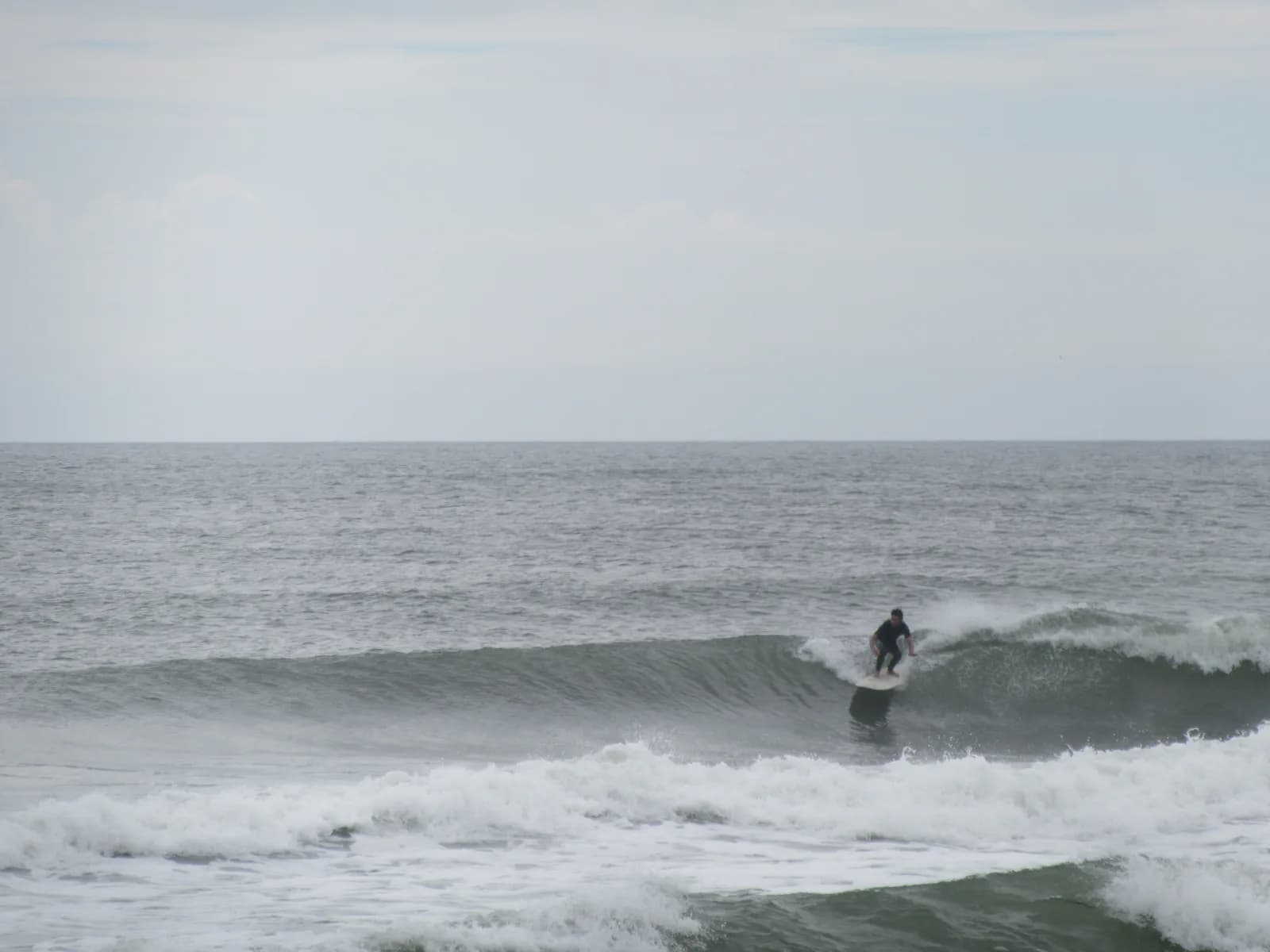 Can You Surf in New Jersey? Seasons, Spots & Wetsuits