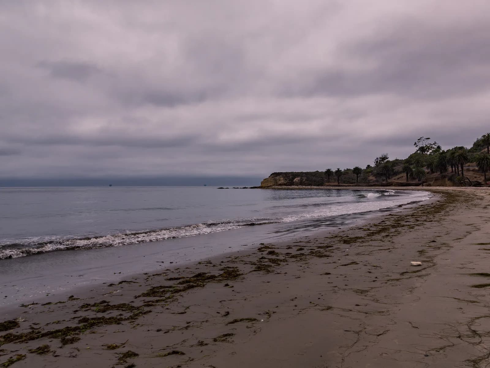 Refugio State Beach shoreline and conditional beginner surf context